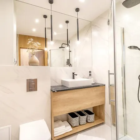 Piastowska Modern I Centrum Lägenhet